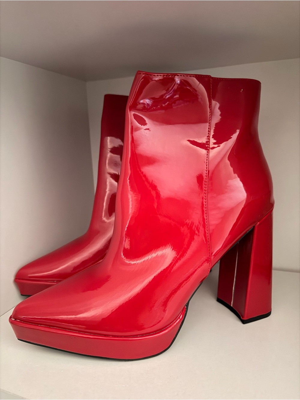 Women’s Classy Red Patent Platform Ankle Boots - Picture 3 of 4